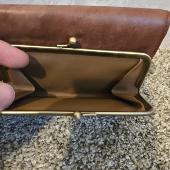 Buxton Brown Leather Clutch - Picture 6 of 9